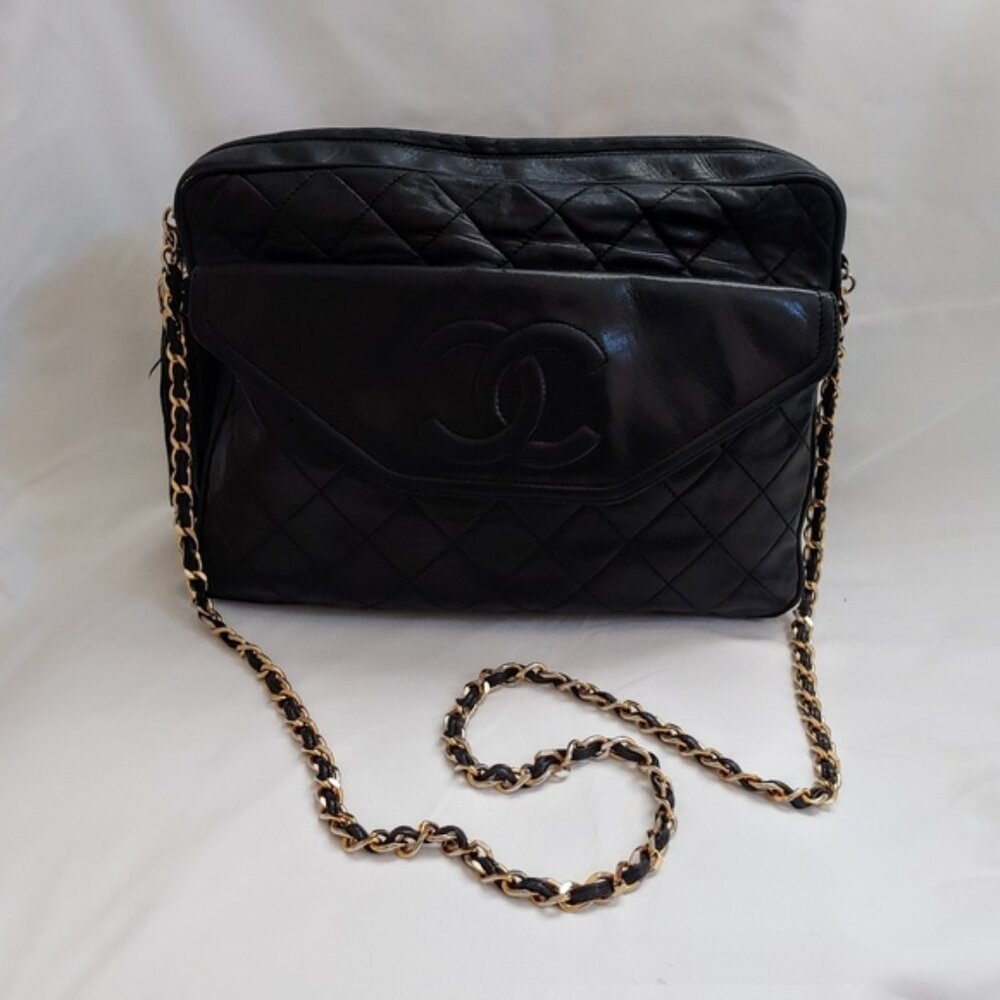 Vintage CHANEL Camera Bag